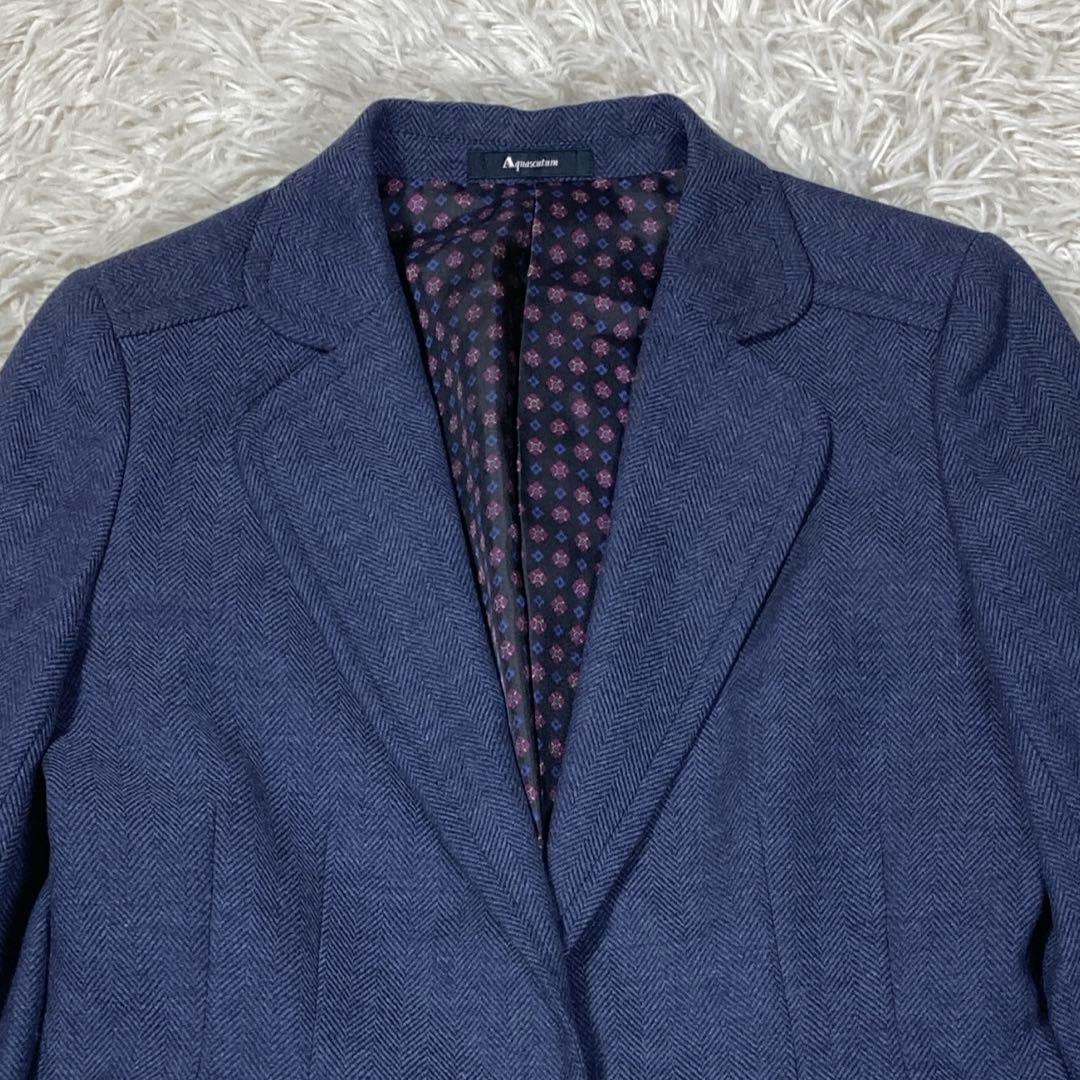 アクアスキュータム　ネイビー　ヘリンボーン　くるみボタン　サイズ8(M)