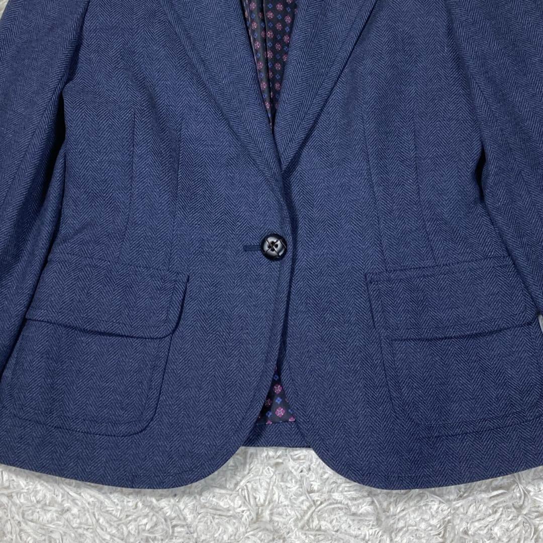 アクアスキュータム　ネイビー　ヘリンボーン　くるみボタン　サイズ8(M)