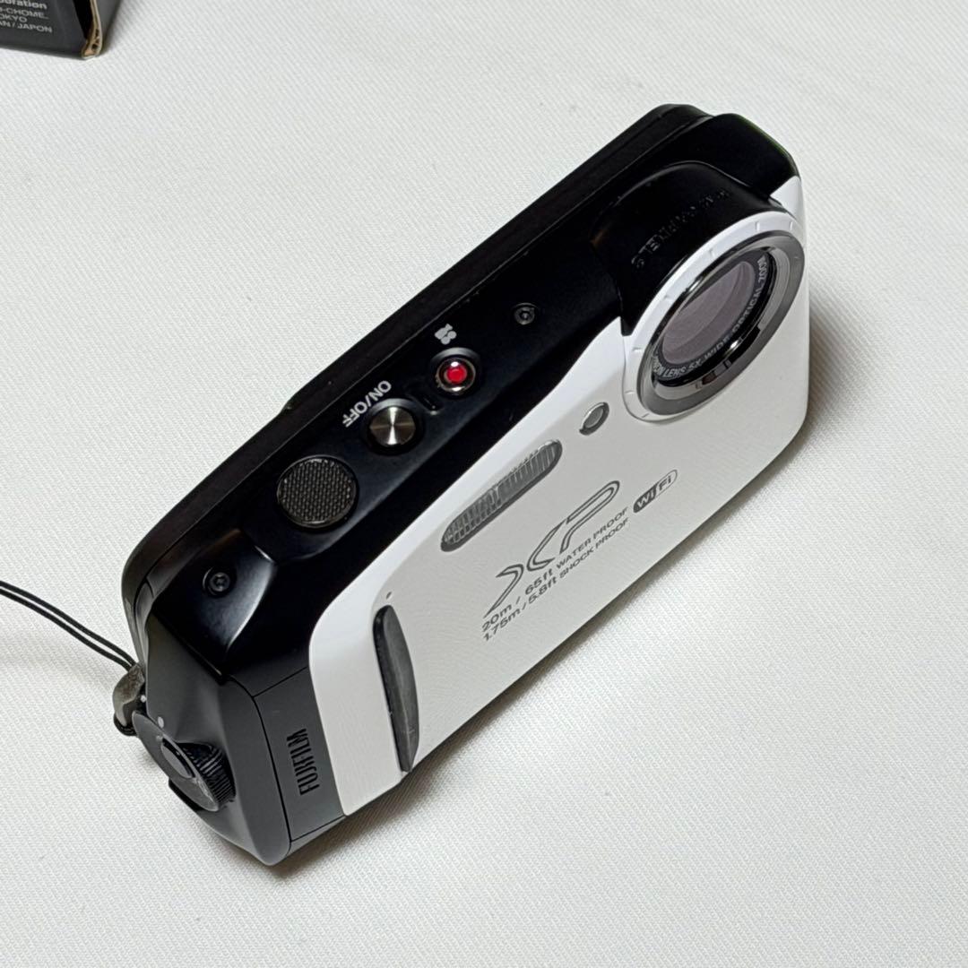 Finepix XP130 防水カメラ WaterProof 20M