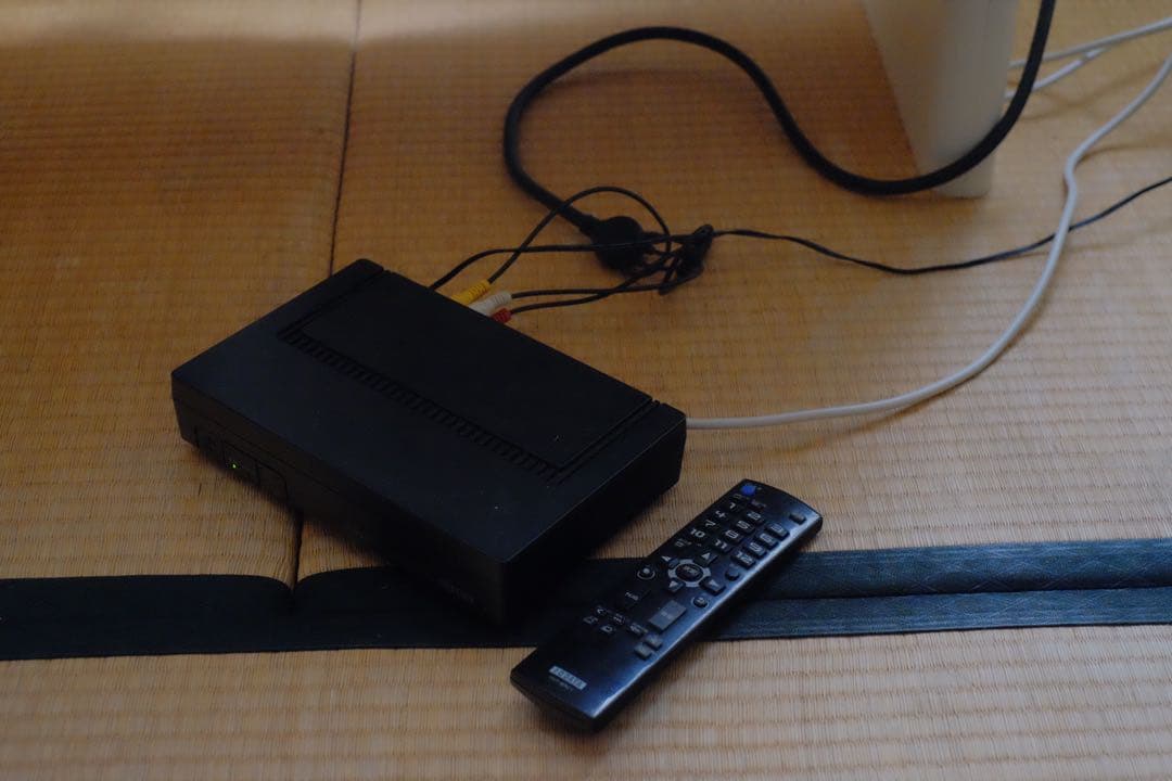 リンゴ型テレビ　ブラウン管　hannspree スペースエイジ　レトロポップ