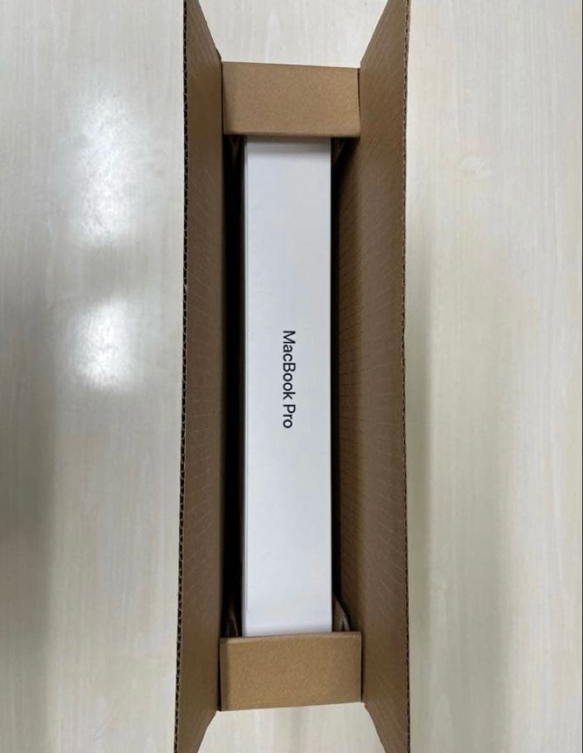 MacBook pro2019 15インチ i9 16GB SSD512