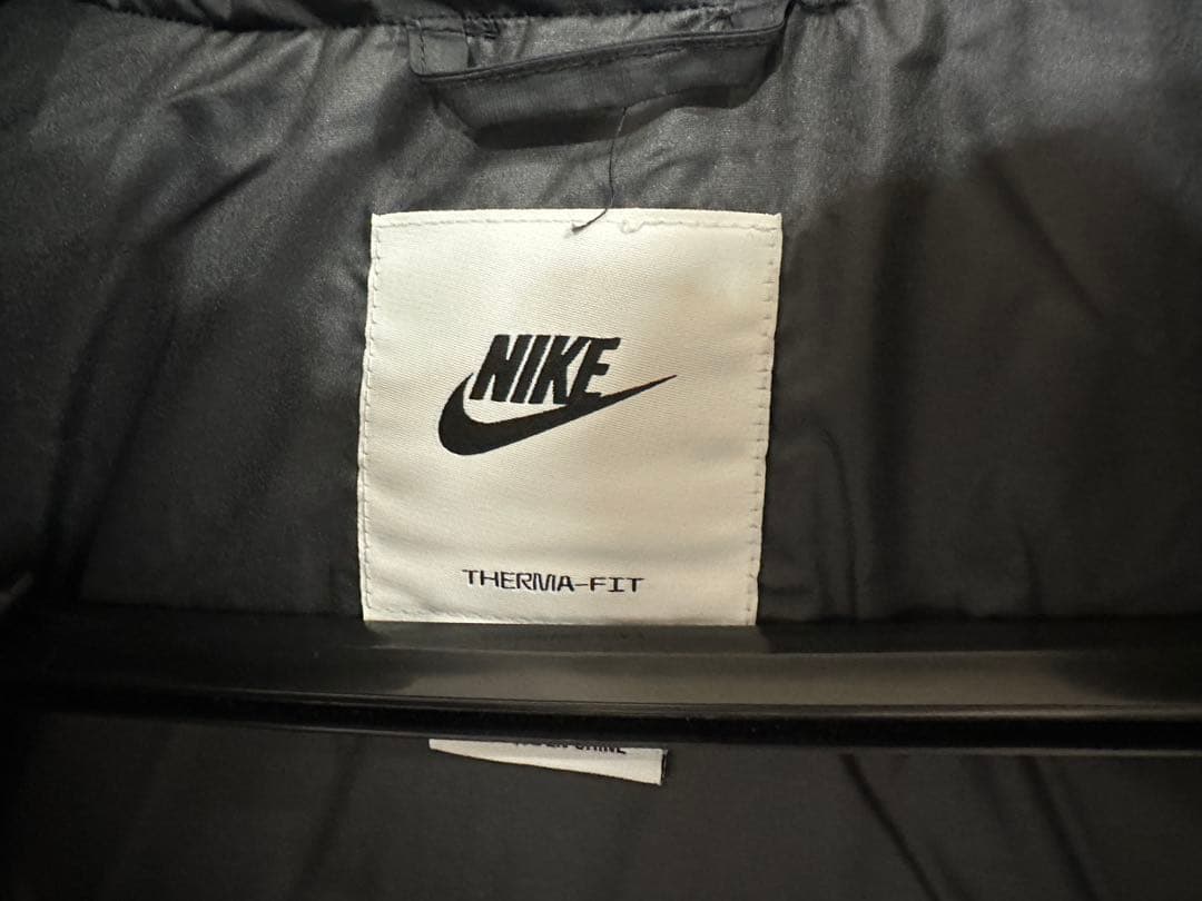 ナイキ(Nike)ダウン パファー ジャケット 型番:IB2976-010