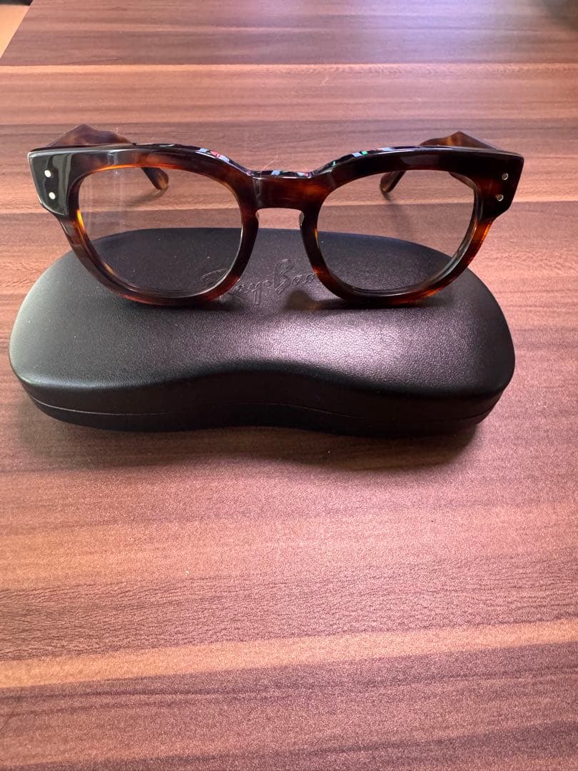 木村拓哉着用　レイバン　メガホークアイ