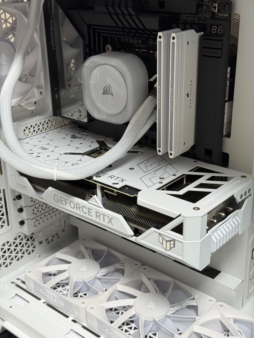 グラフィックボード・グラボ・ビデオカード ASUS RTX 4070 Ti SUPER BTF