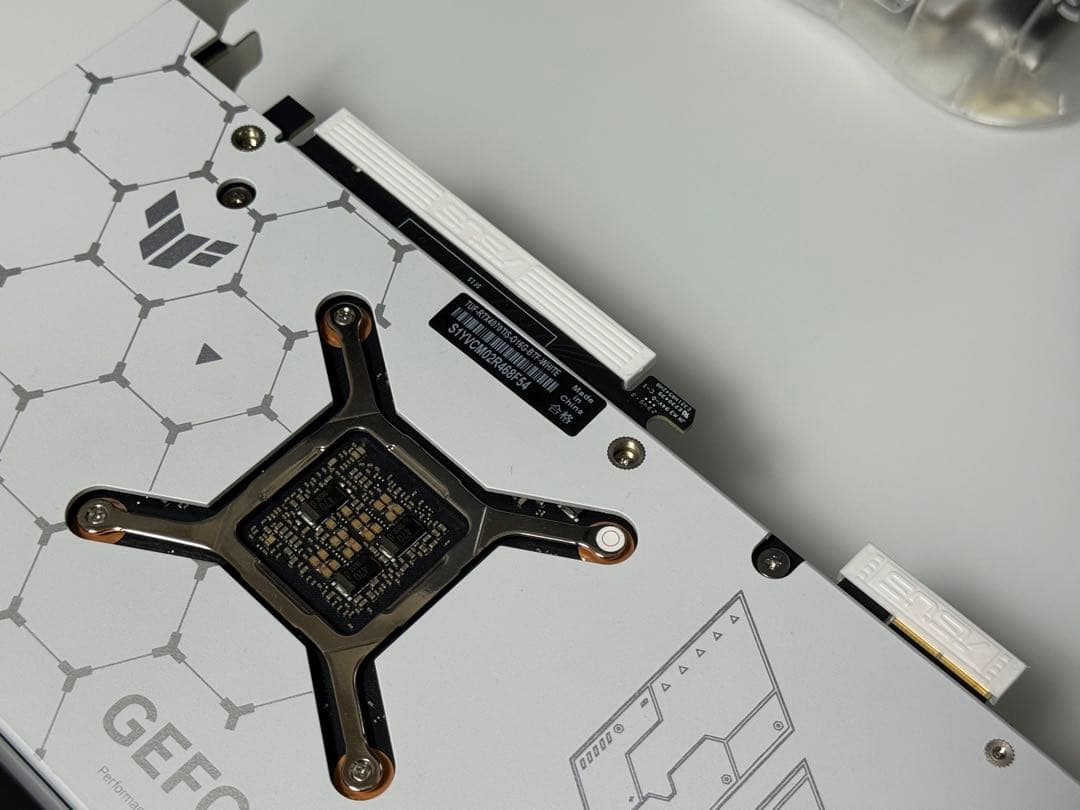 グラフィックボード・グラボ・ビデオカード ASUS RTX 4070 Ti SUPER BTF