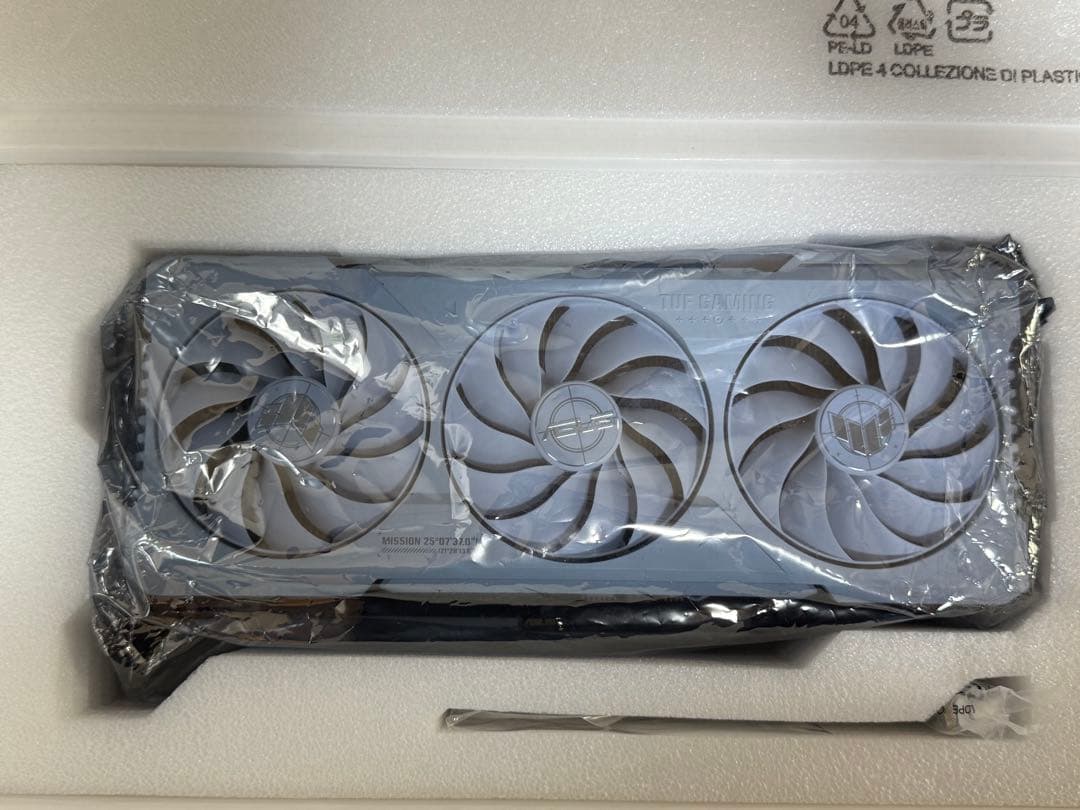 グラフィックボード・グラボ・ビデオカード ASUS RTX 4070 Ti SUPER BTF