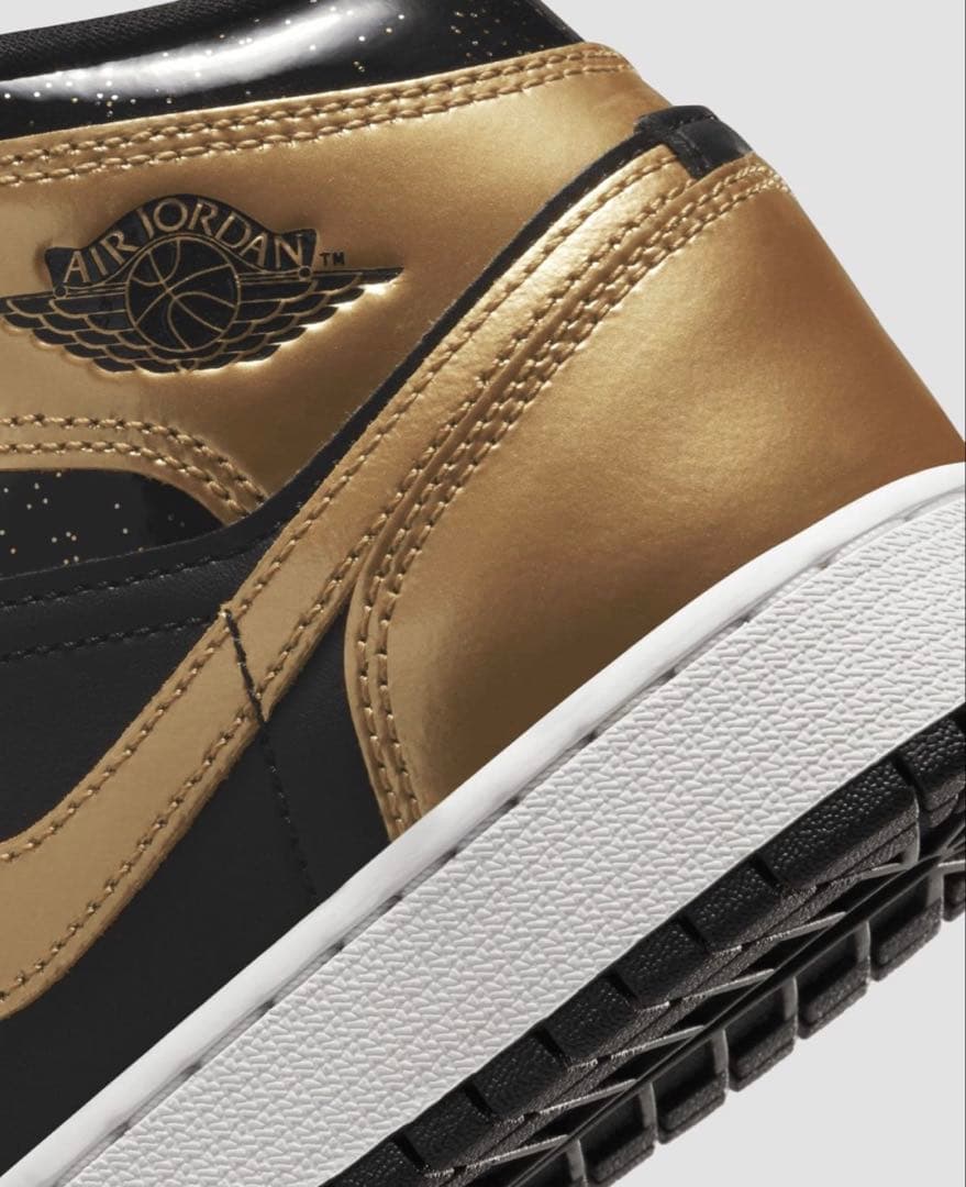 NIKE AIR JORDAN 1 MID キッズ　23cm 新品