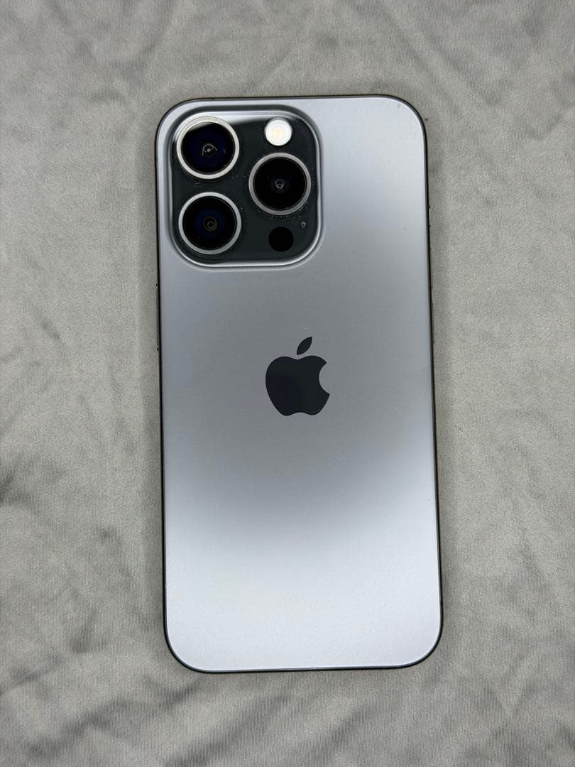 iPhone 15 Pro 256GB SIMフリー ブラックチタニウム