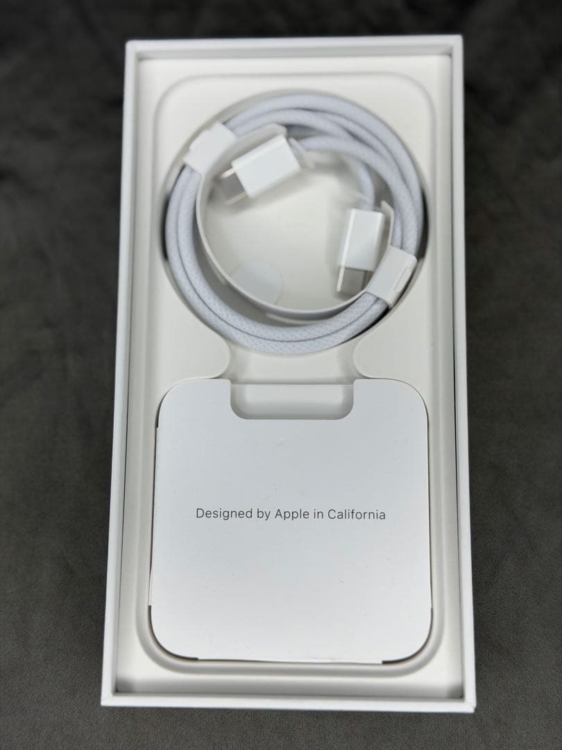 iPhone 15 Pro 256GB SIMフリー ブラックチタニウム