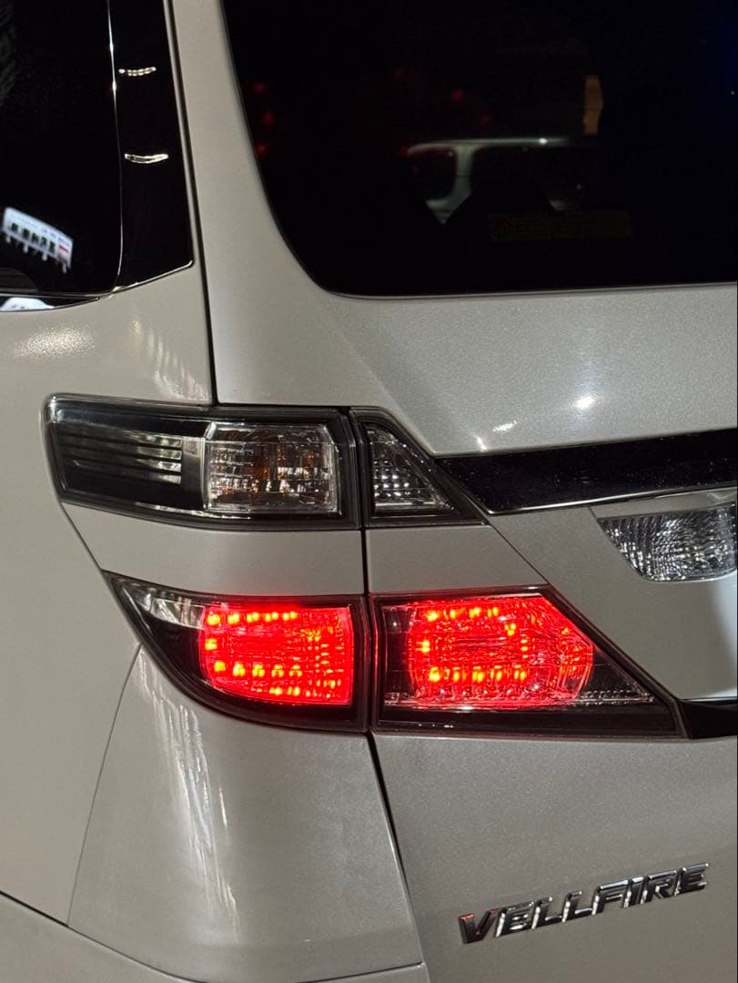 ヴェルファイア20 純正テールランプ