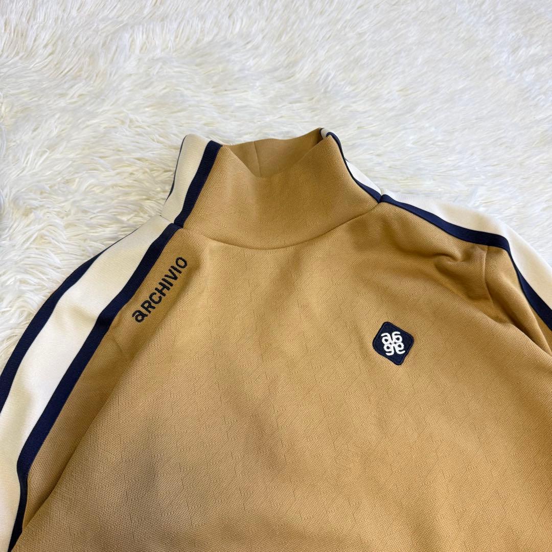 【アルチビオ】美品 モックネック ベージュ サイドライン 38 レディース