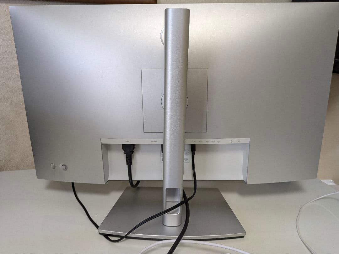 DELL モニター U2723QE シルバー