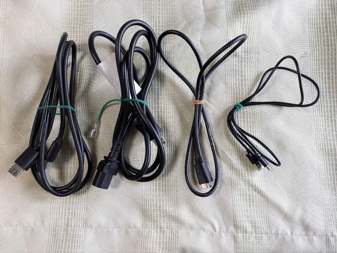 DELL モニター U2723QE シルバー