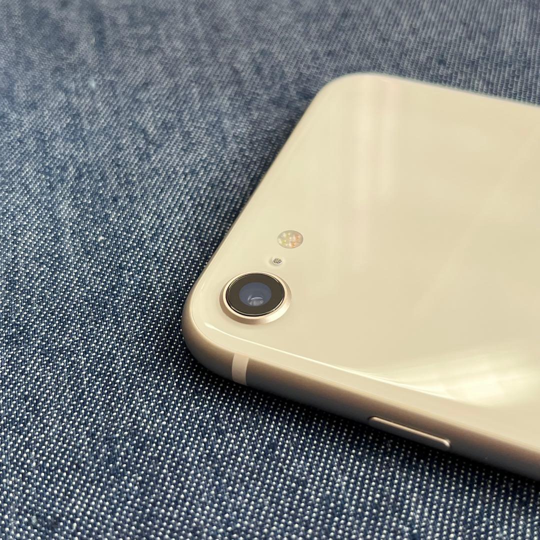 iPhone SE3 第3世代 本体 スターライト 64GB SIMロックなし