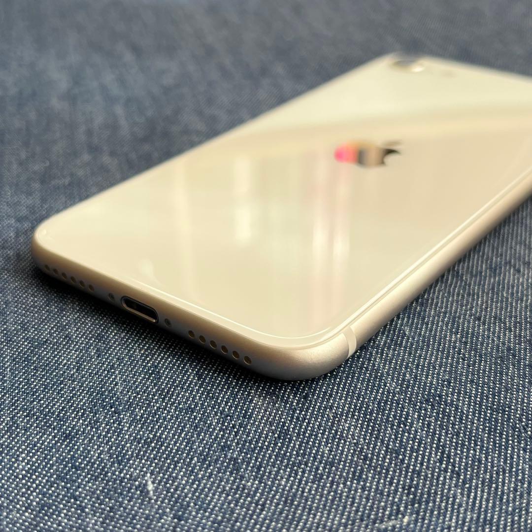 iPhone SE3 第3世代 本体 スターライト 64GB SIMロックなし