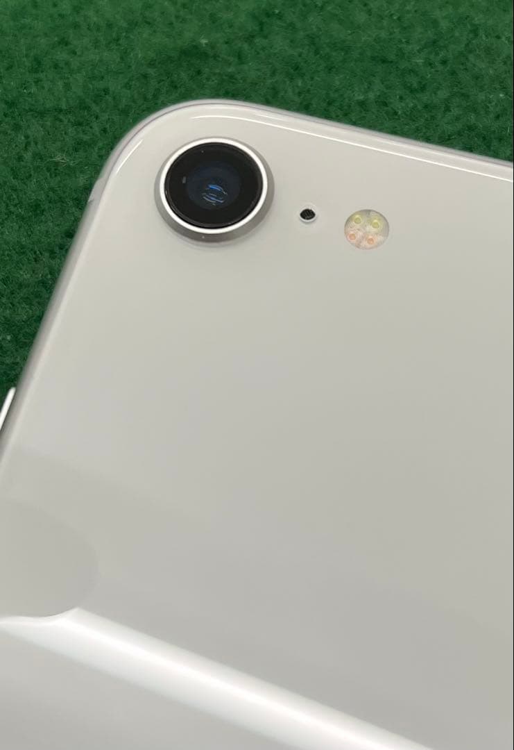 Apple iPhone SE (第2世代) 256GB SIMフリー ホワイト