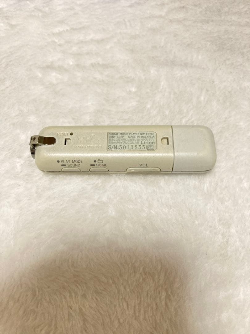 ソニー　ウォークマン　NW-E026F　4GB