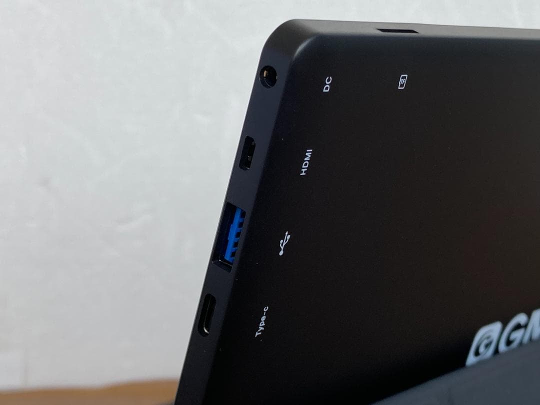 ★未使用品★GM-JAPAN 2in1 タブレット　GMJ-10-128