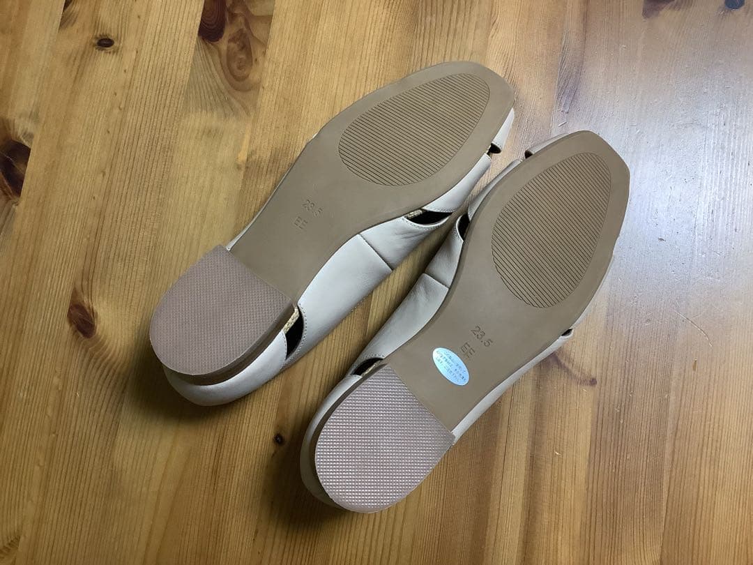 ing グルカデザインローヒールパンプス