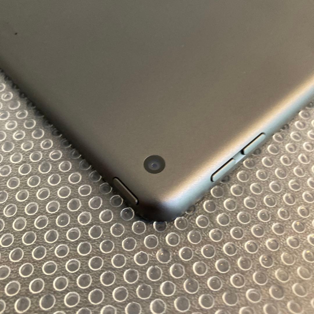 3399【早い者勝ち】iPad7 第7世代 32GB WIFIモデル☆