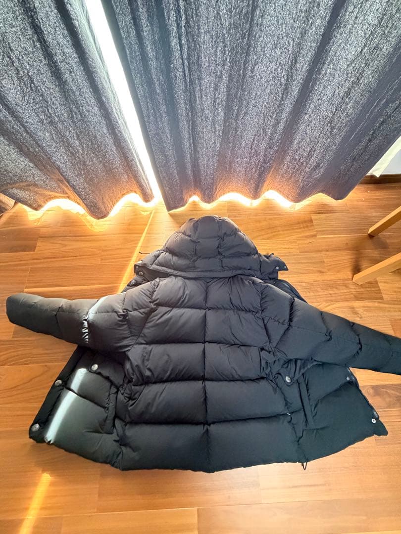 PYRENEX フード付きダウンジャケット ブラック　REIMS