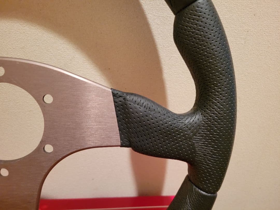 momo race 35 ステアリング