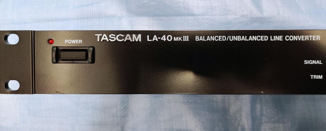 TASCAM LA-40MK3 バランス/アンバランス ラインコンバーター