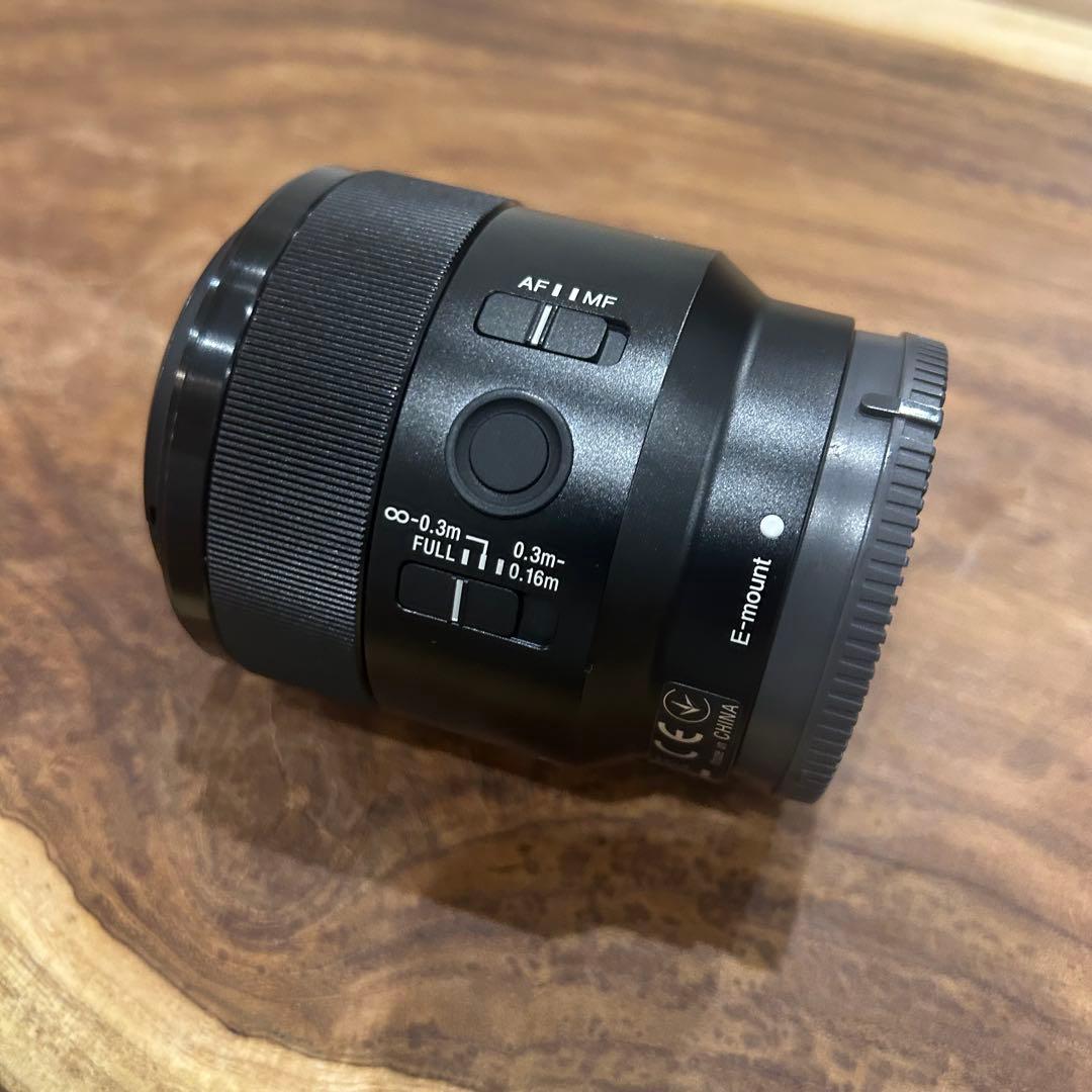 SONY SEL50M28 Eマウントレンズ　50mm単焦点マクロレンズ