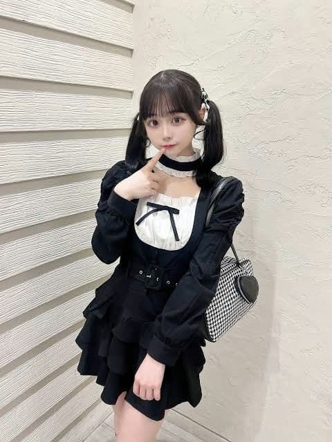 pium チョーカーフリルティアードワンピース ブラック