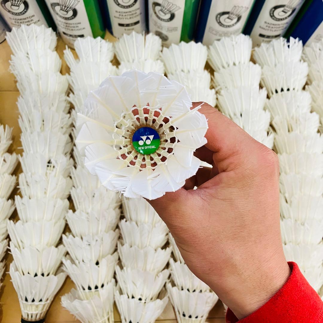 NEW OFFICIAL バドミントンシャトル 1箱　120球