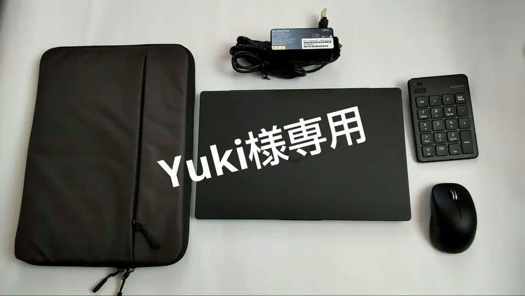 富士通 LIFEBOOK UH90/G2 12世代i7 軽量 697g　モバイル