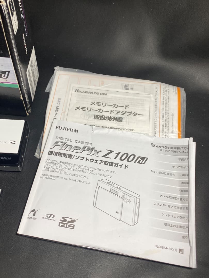 FUJIFILM FinePix Z100fd デジカメ ブラック☓ホワイト