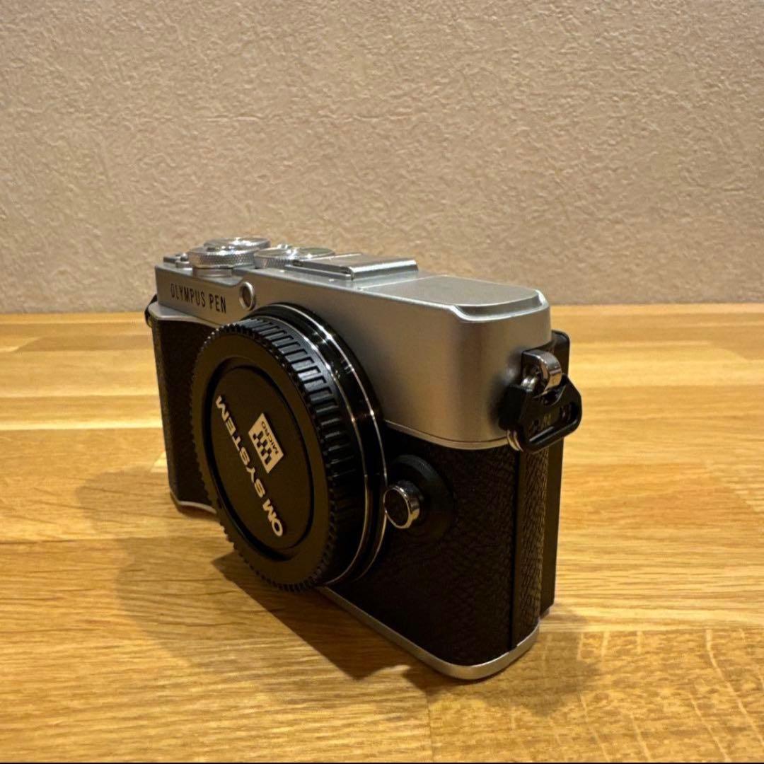 新品未使用 OLYMPUS PEN E-P7 EZ ダブルズームキット シルバー