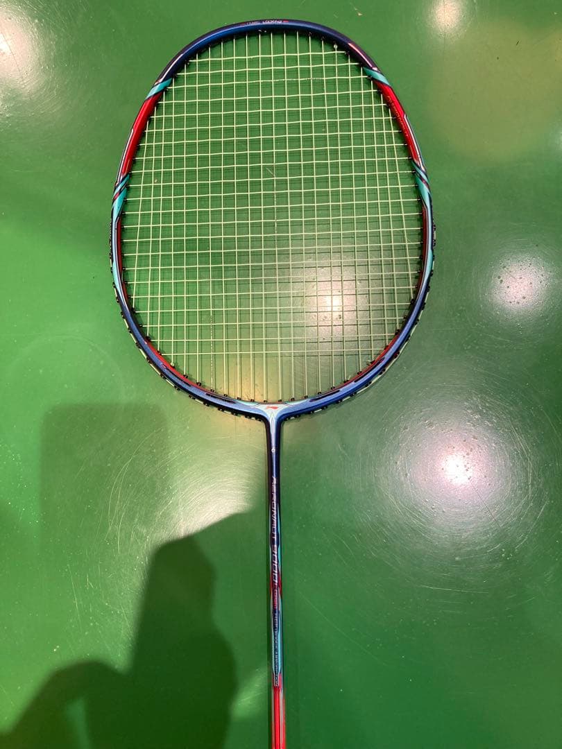 リーニンバドミントンラケット エアロナット9000C CPモデル 希少‼︎