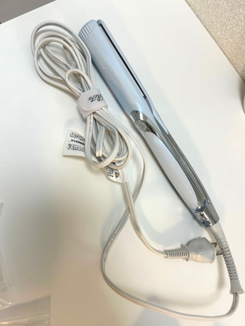 美品　リファ　ストレートヘアアイロン