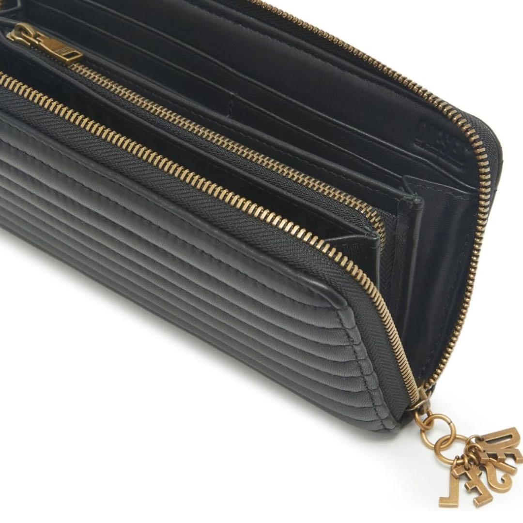 【真理です】　ディーゼル　レザー 長財布　メタル ロゴ チャーム　ブラック