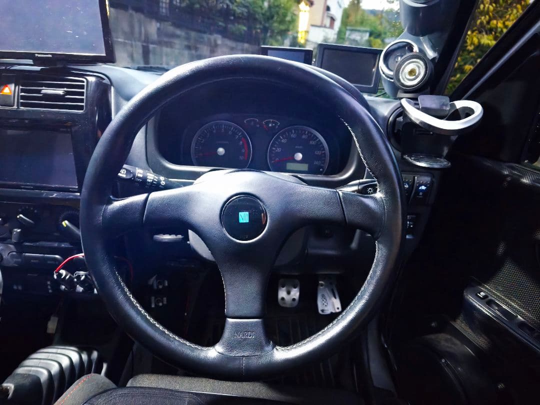 NARDI GARA3 Type3 36Φ ブラックレザー＆ブラックパッド