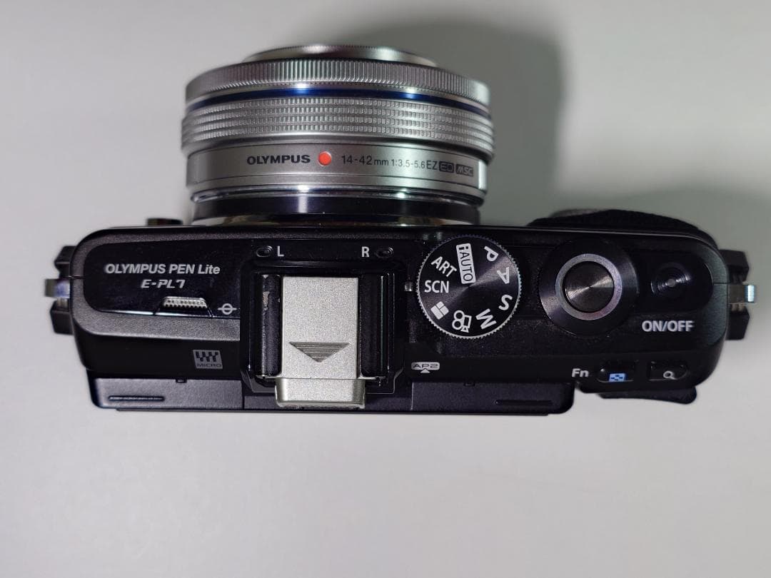 【匿名配送】OLYMPUS Lite E-PL7 ミラーレスカメラ