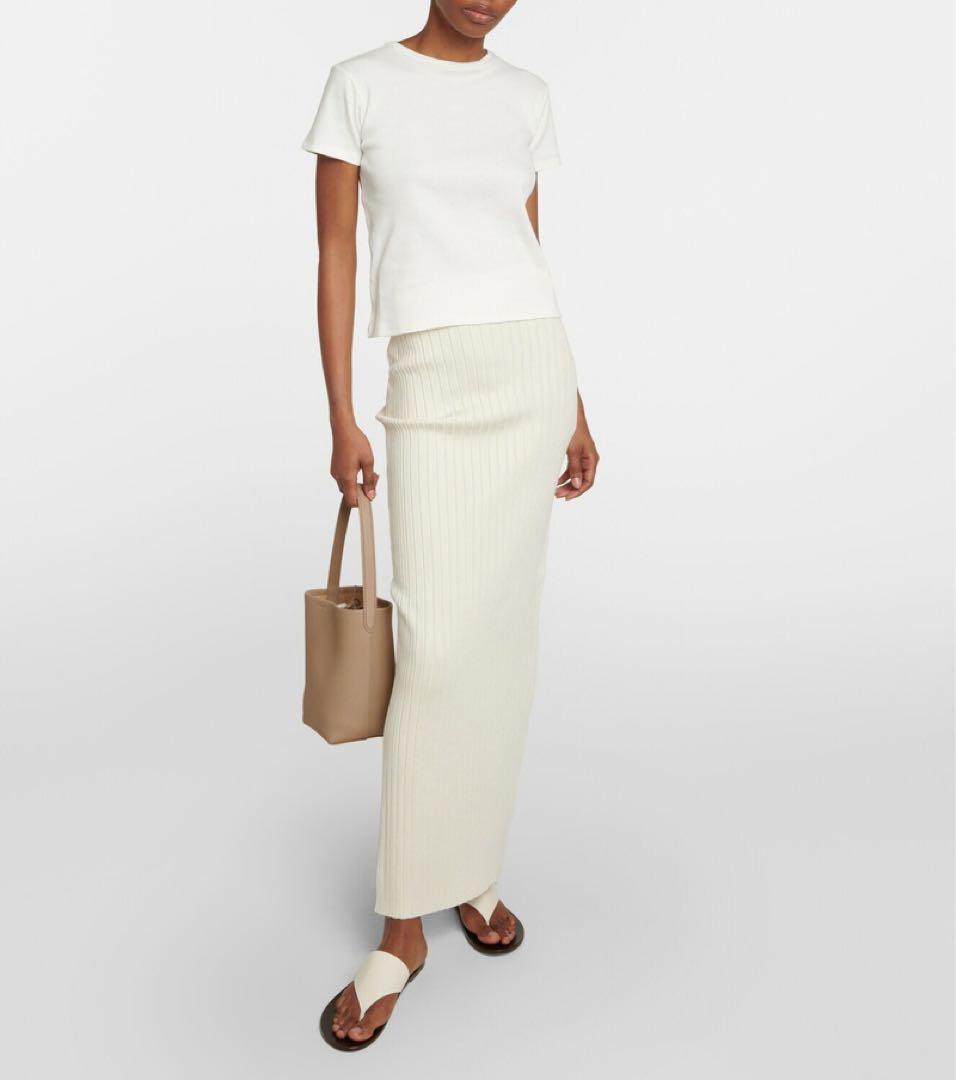 【THE ROW】ザロウ　レザー　トングサンダル　パンツ　バッグ　ニット　人気