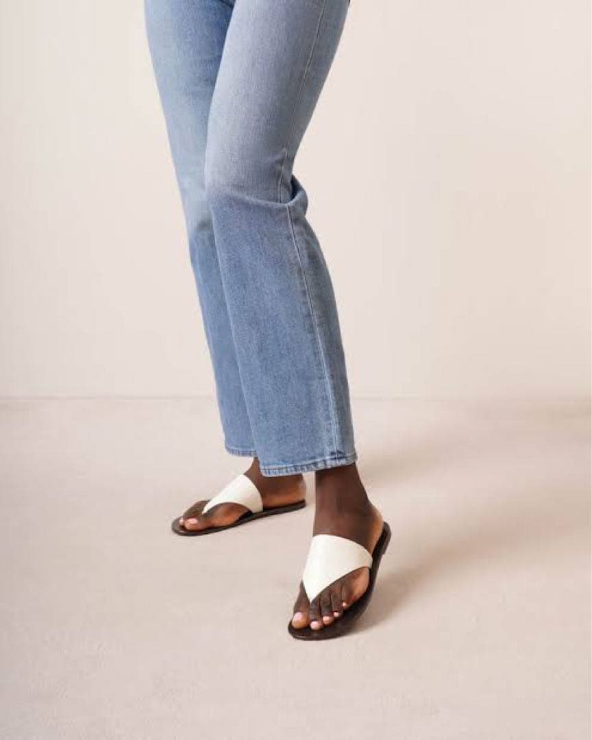 【THE ROW】ザロウ　レザー　トングサンダル　パンツ　バッグ　ニット　人気