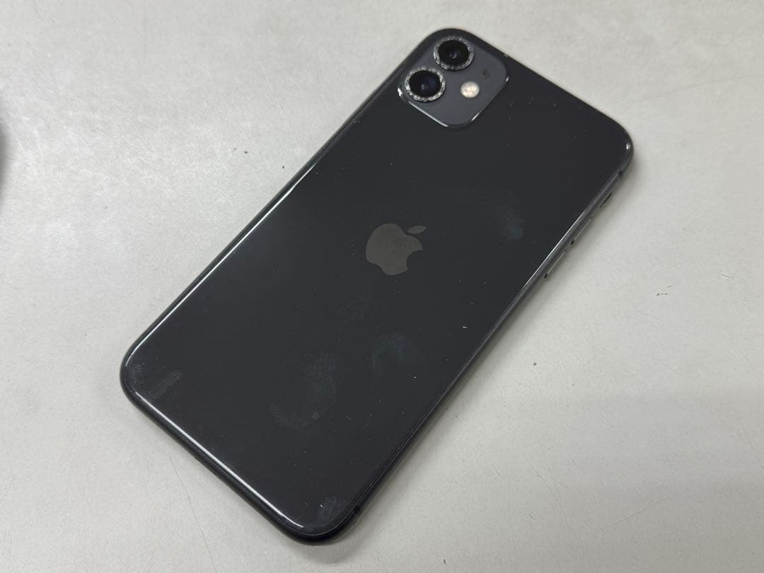 ジャンク 部品取りに Apple iPhone 11 ブラック 本体のみ