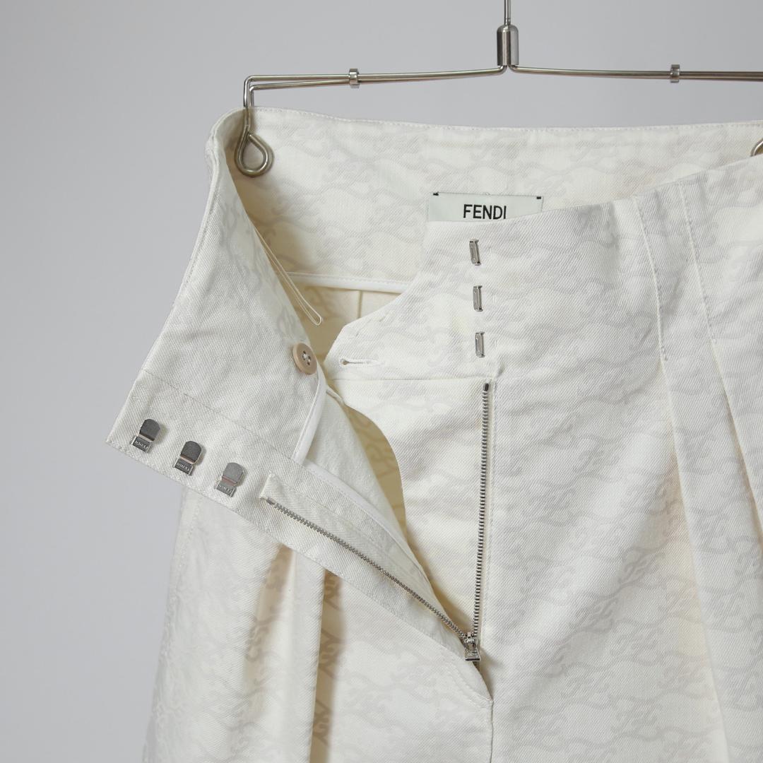 FENDI 21SS カーリグラフィー ハイウエスト デニム ショートパンツ
