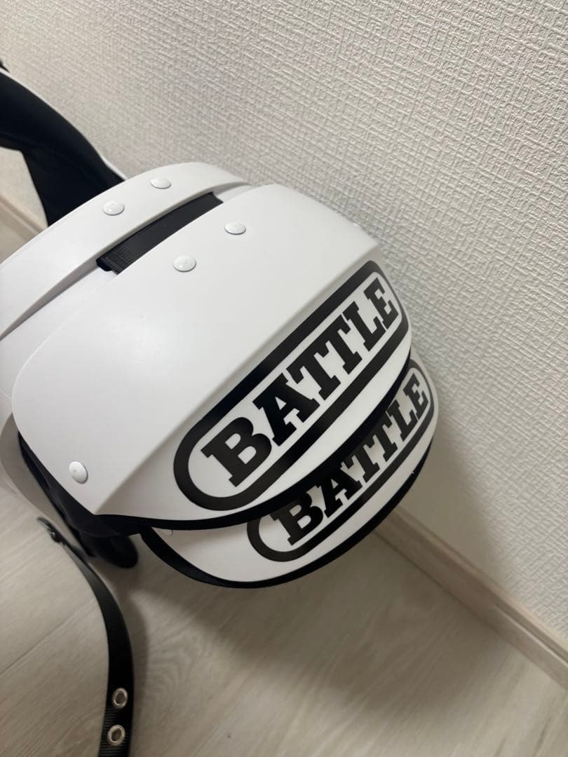 激レア　バトルショルダーパッドMサイズ　アメフト用　大人用　アダルトサイズ