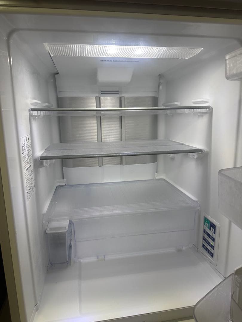 SHARP 冷凍庫付き冷蔵庫 ホワイト