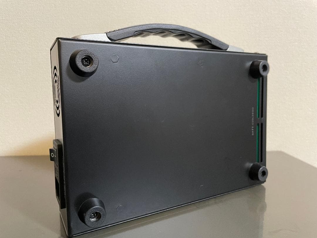 Rotolight RL-CHARGER-VL2 　Vマウントチャージャー