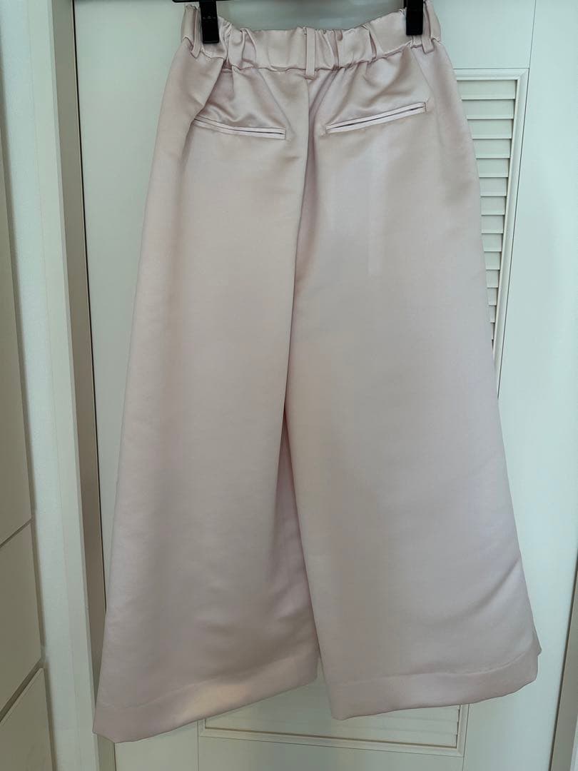 heve へイヴ　サテンガウチョパンツ　ワイドパンツ　未使用完売品　サイズ38