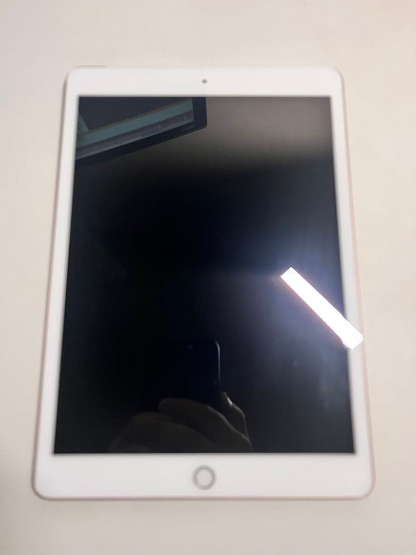Apple iPad 第8世代　32G