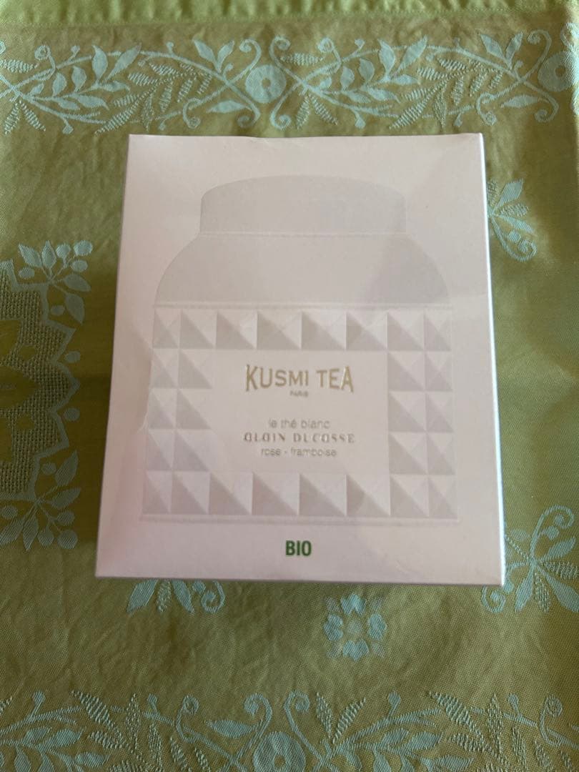 KUSMI TEA クスミティー　テ　ブラン　アラン　デュカス