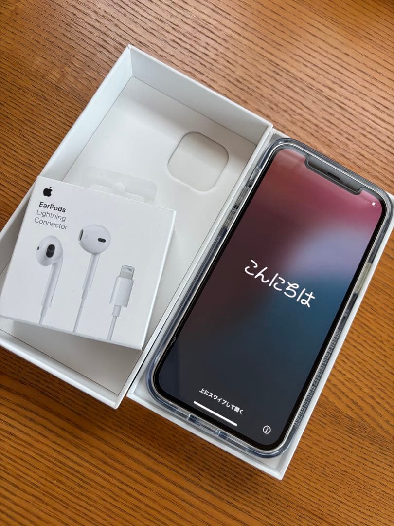 iPhone12、casetifyケース（MagSafe対応）、イヤホンのセット