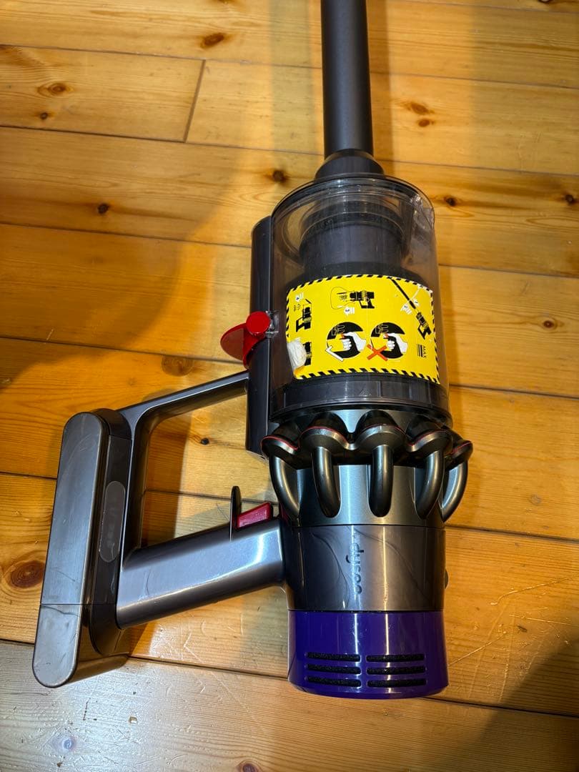 ダイソン Dyson V10（SV12） 動作確認済み　付属パーツ付き